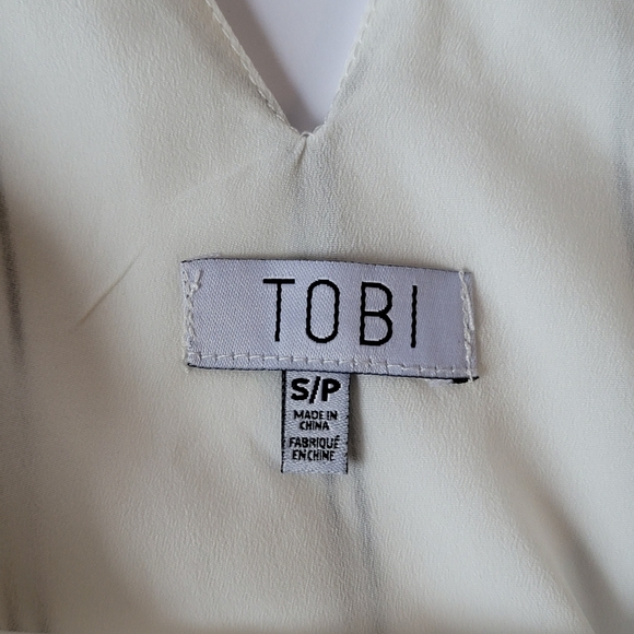 Tobi White Blouse Black Stripe Sleeveless 100% Pol - Picture 8 of 13